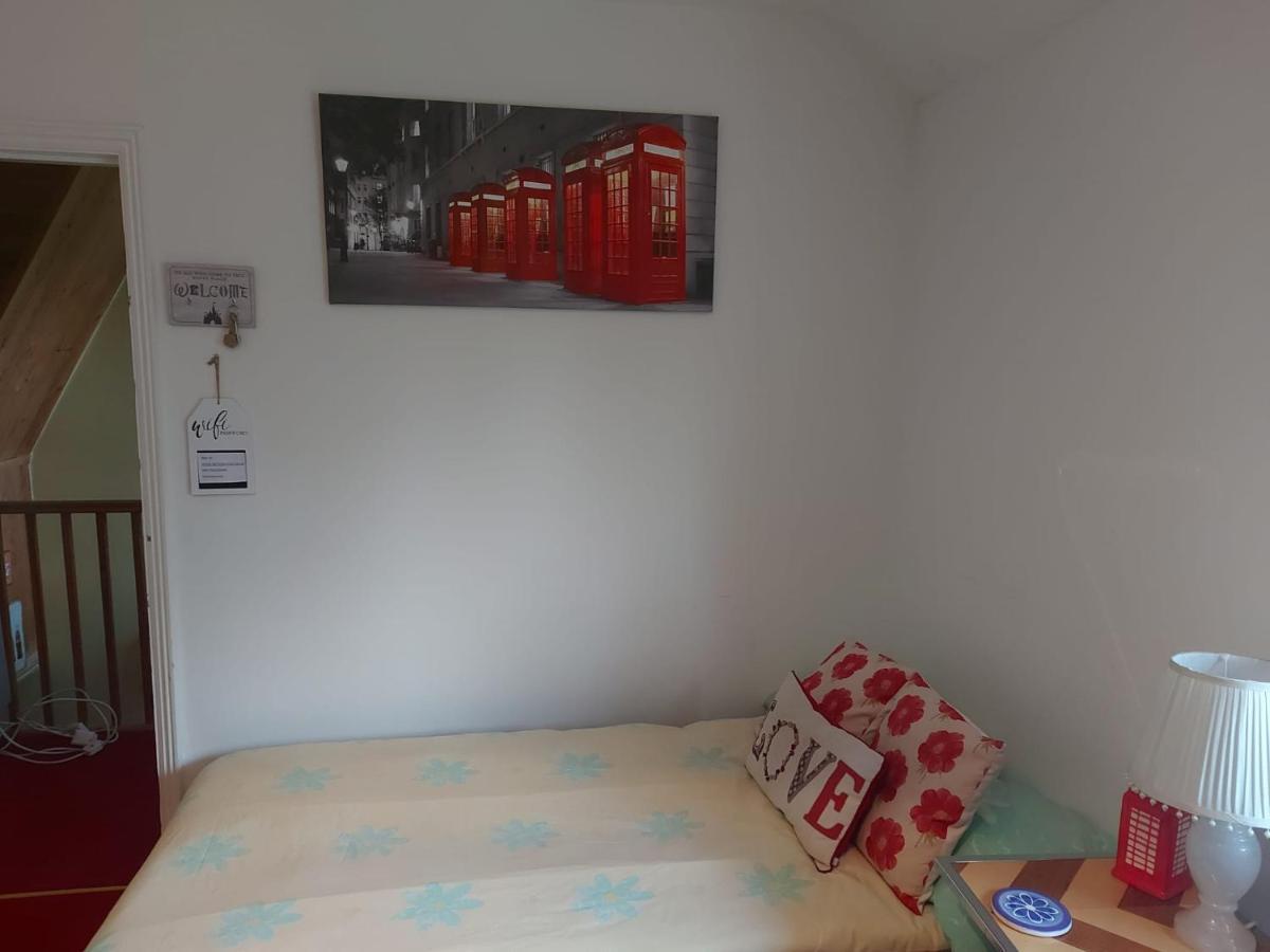 Minutes From Lyme Regis Self-Catering Suite With Stunning Countryside Views & Double Bath Axminster Ngoại thất bức ảnh
